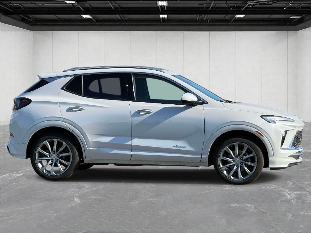 Used 2024 Buick Encore GX Avenir w/ Avenir Convenience Package AWD/4WD image 4
