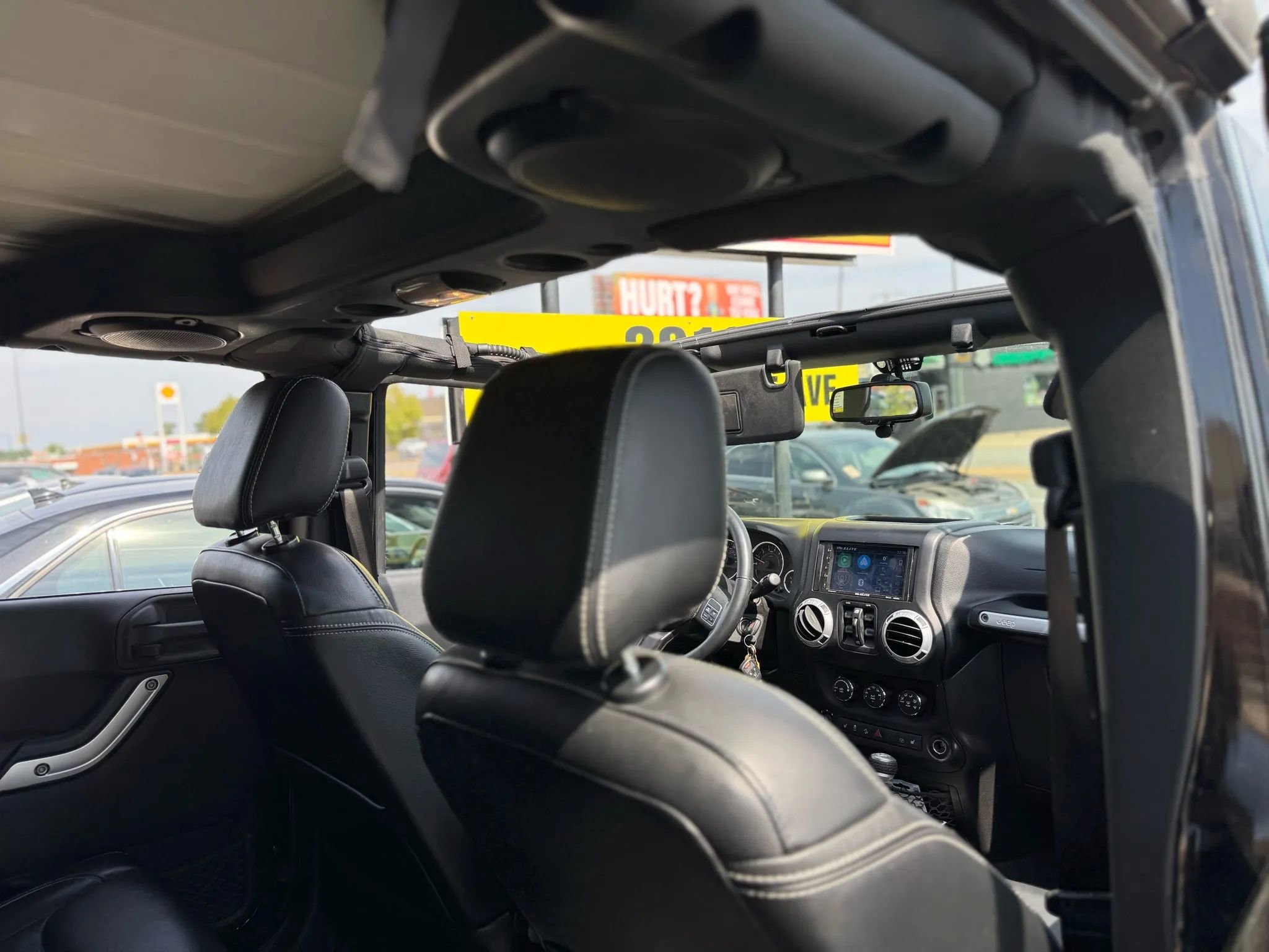 Used 2013 Jeep Wrangler Unlimited Sahara w/ Connectivity Group image 32