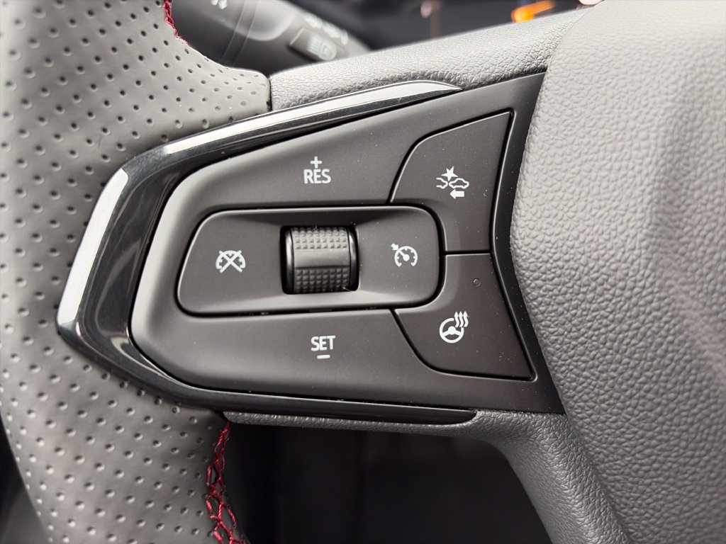 New 2026 Chevrolet Trax RS w/ Sunroof Package FWD image 12