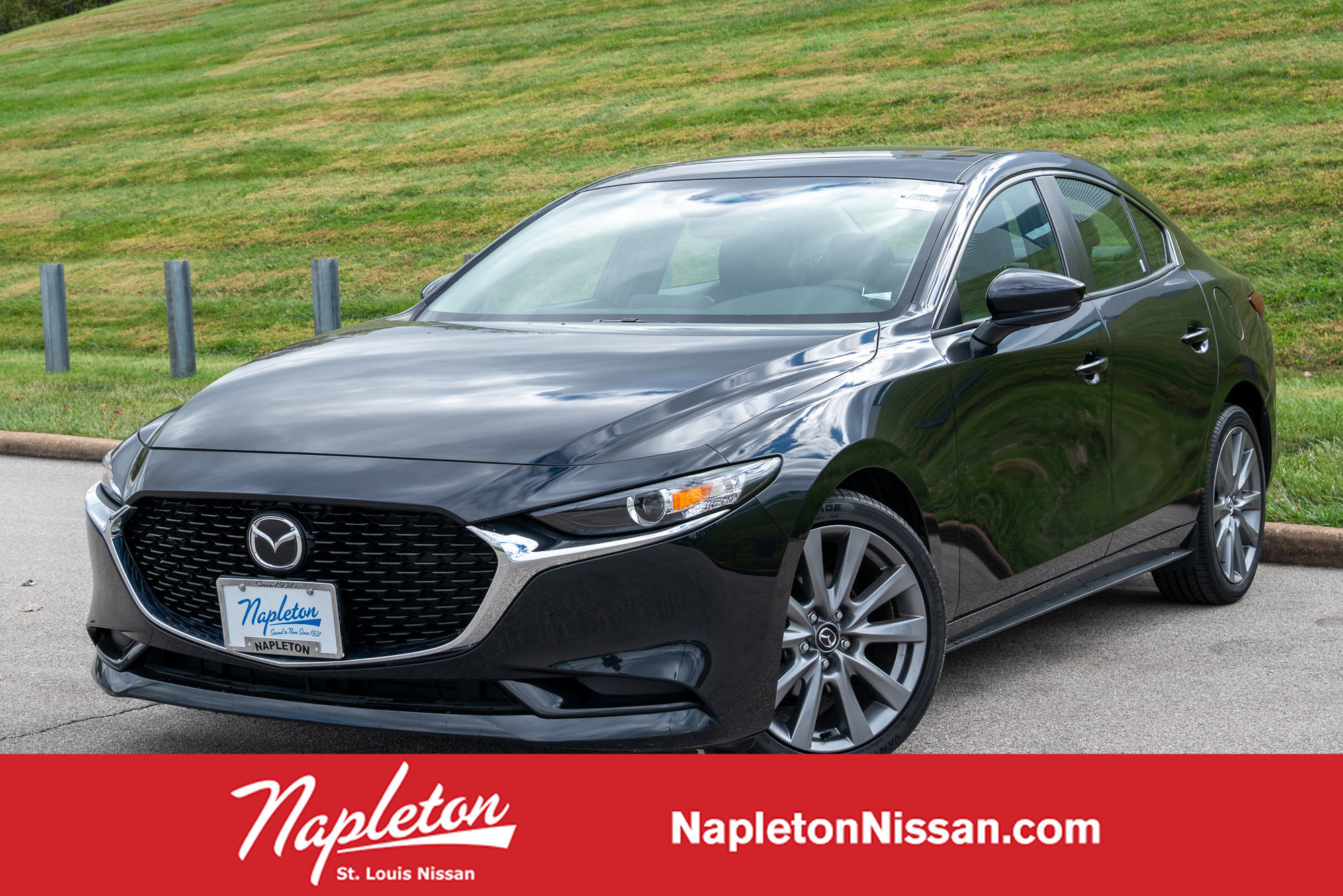 Used 2025 MAZDA MAZDA3 s FWD image 1