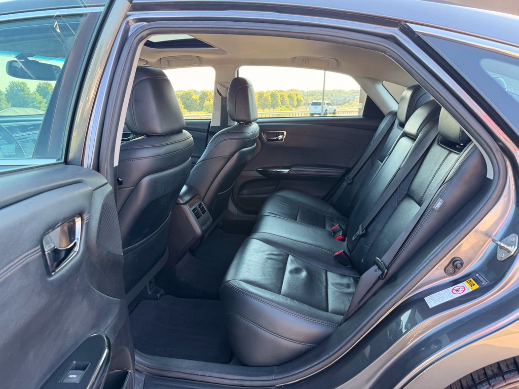 Used 2015 Toyota Avalon XLE Touring FWD image 5