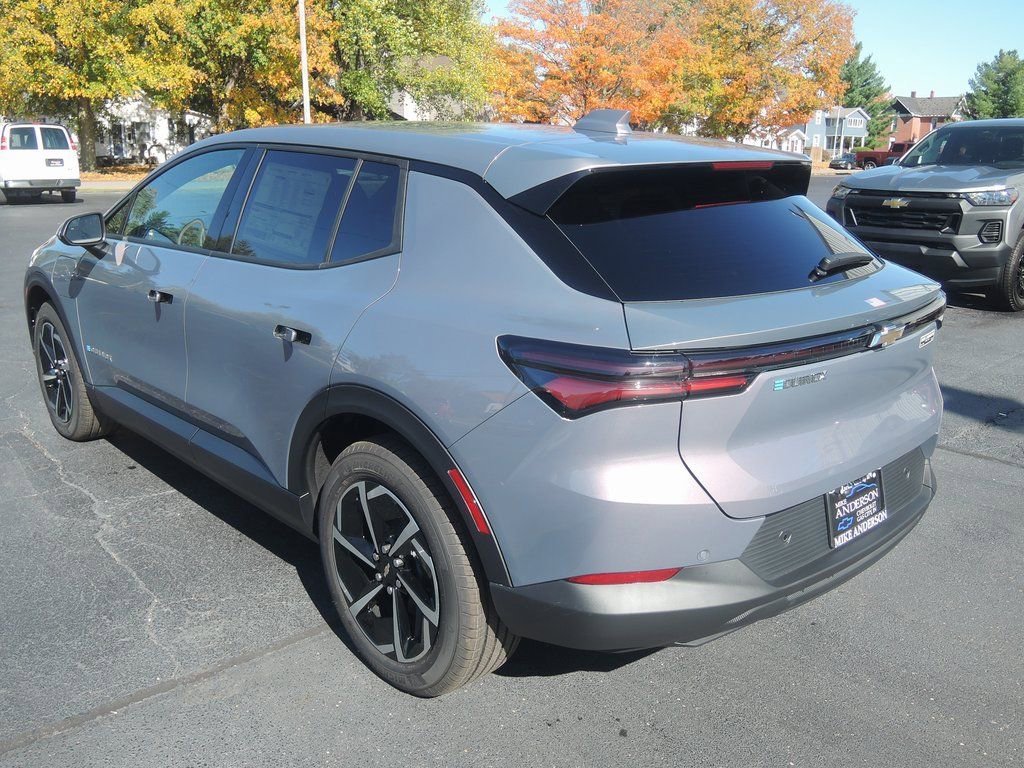 New 2026 Chevrolet Equinox EV LT FWD image 7