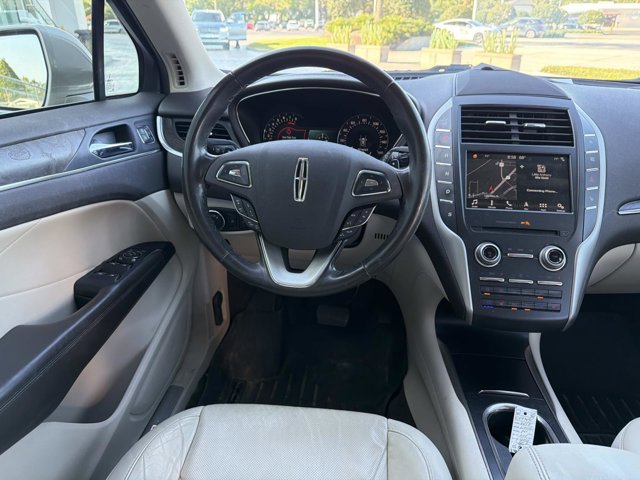 Used 2017 Lincoln MKC Reserve image 23