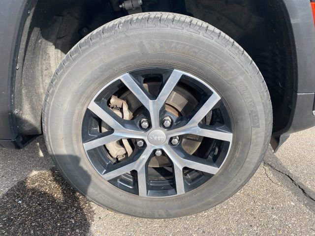 Certified 2023 Jeep Grand Cherokee L Limited AWD/4WD image 37