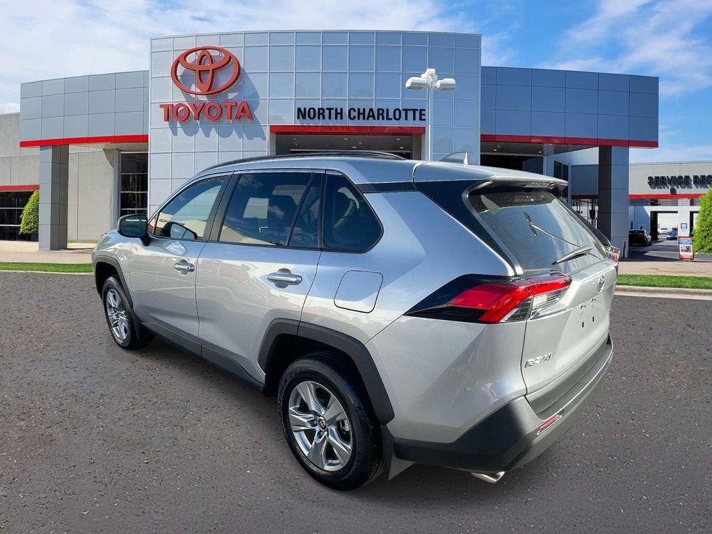 Used 2025 Toyota RAV4 XLE FWD image 8