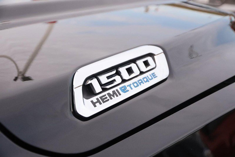 Used 2022 RAM 1500 Limited w/ Body Color Bumper Group image 28