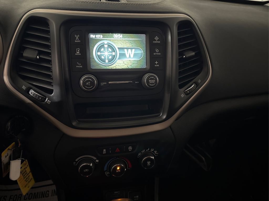 Used 2018 Jeep Cherokee Latitude image 36