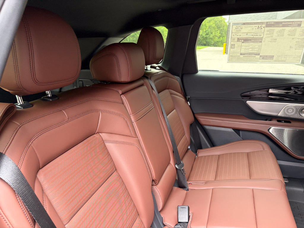 New 2026 Lincoln Nautilus Reserve AWD/4WD image 27