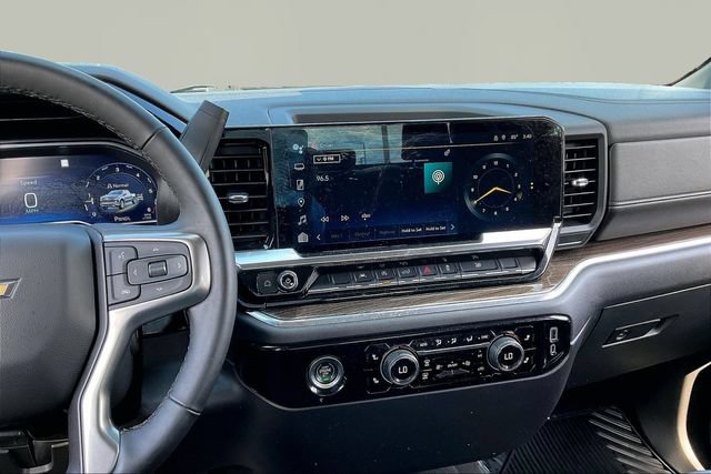 Used 2023 Chevrolet Silverado 1500 LT AWD/4WD image 9