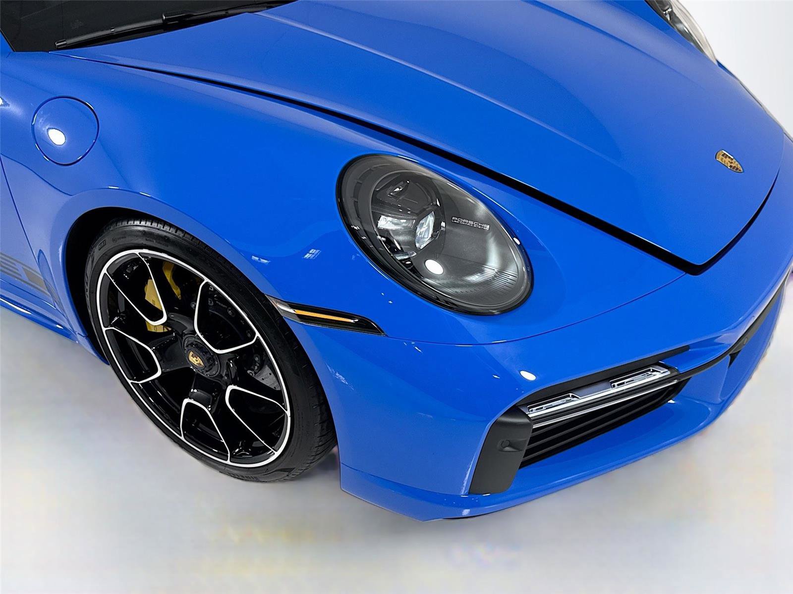 Used 2022 Porsche 911 Turbo S image 40