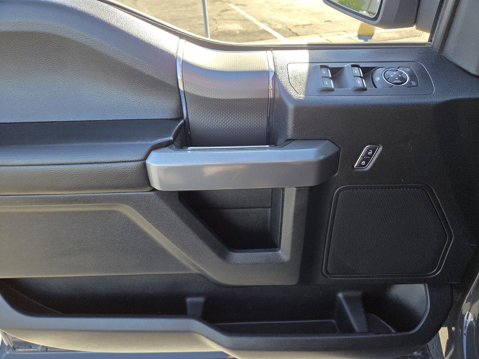 Used 2016 Ford F150 XLT w/ Equipment Group 301A Mid image 17