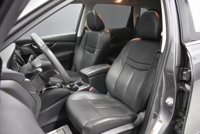 Used 2020 Nissan Rogue SL w/ Premium Package image 5