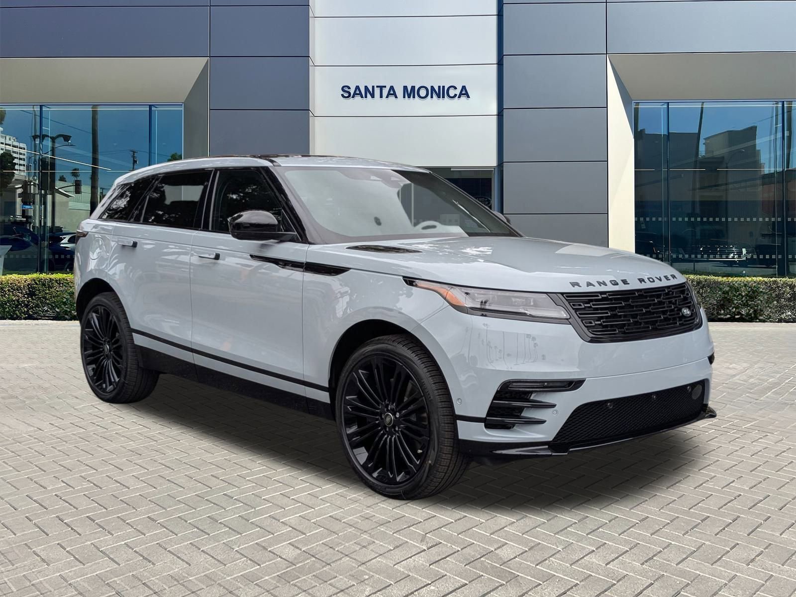 New 2026 Land Rover Range Rover Velar Dynamic SE image 7