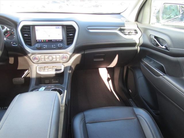 Used 2023 GMC Acadia SLT w/ Elevation Edition image 14