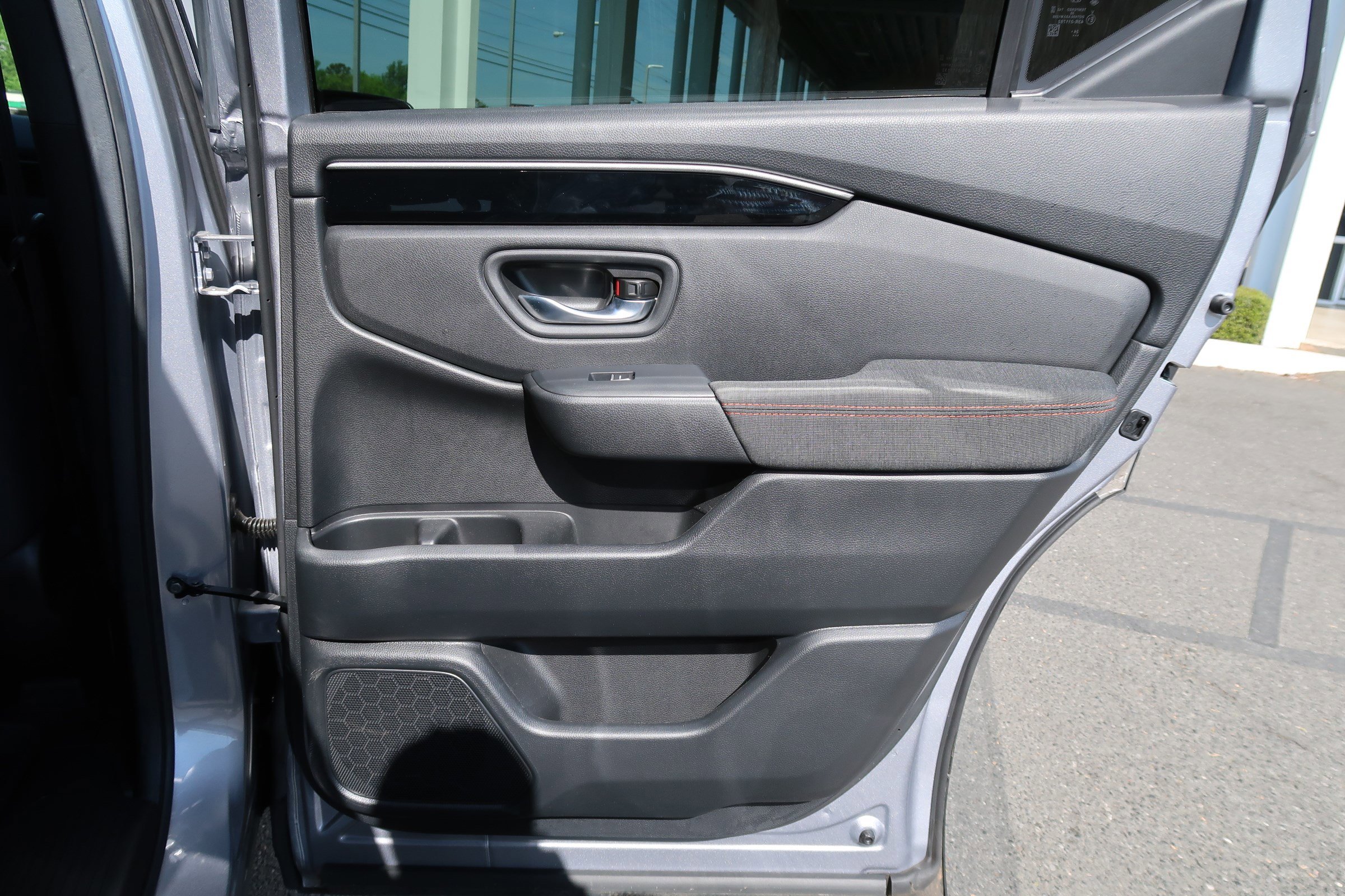 Used 2025 Honda Pilot Sport image 37