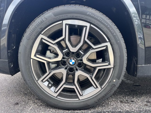 New 2025 BMW X1 xDrive28i w/ Technology Package AWD/4WD image 8