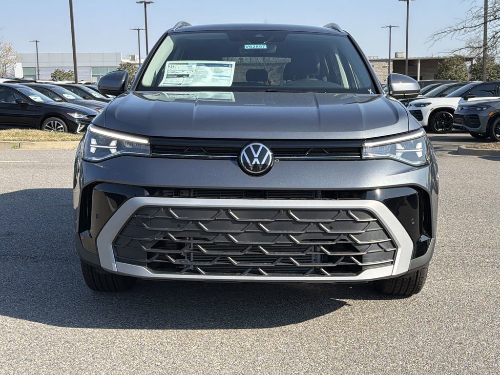 New 2026 Volkswagen Taos SE image 8