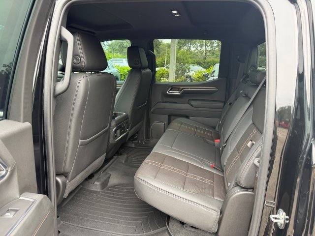 Used 2024 Chevrolet Silverado 1500 High Country AWD/4WD image 15