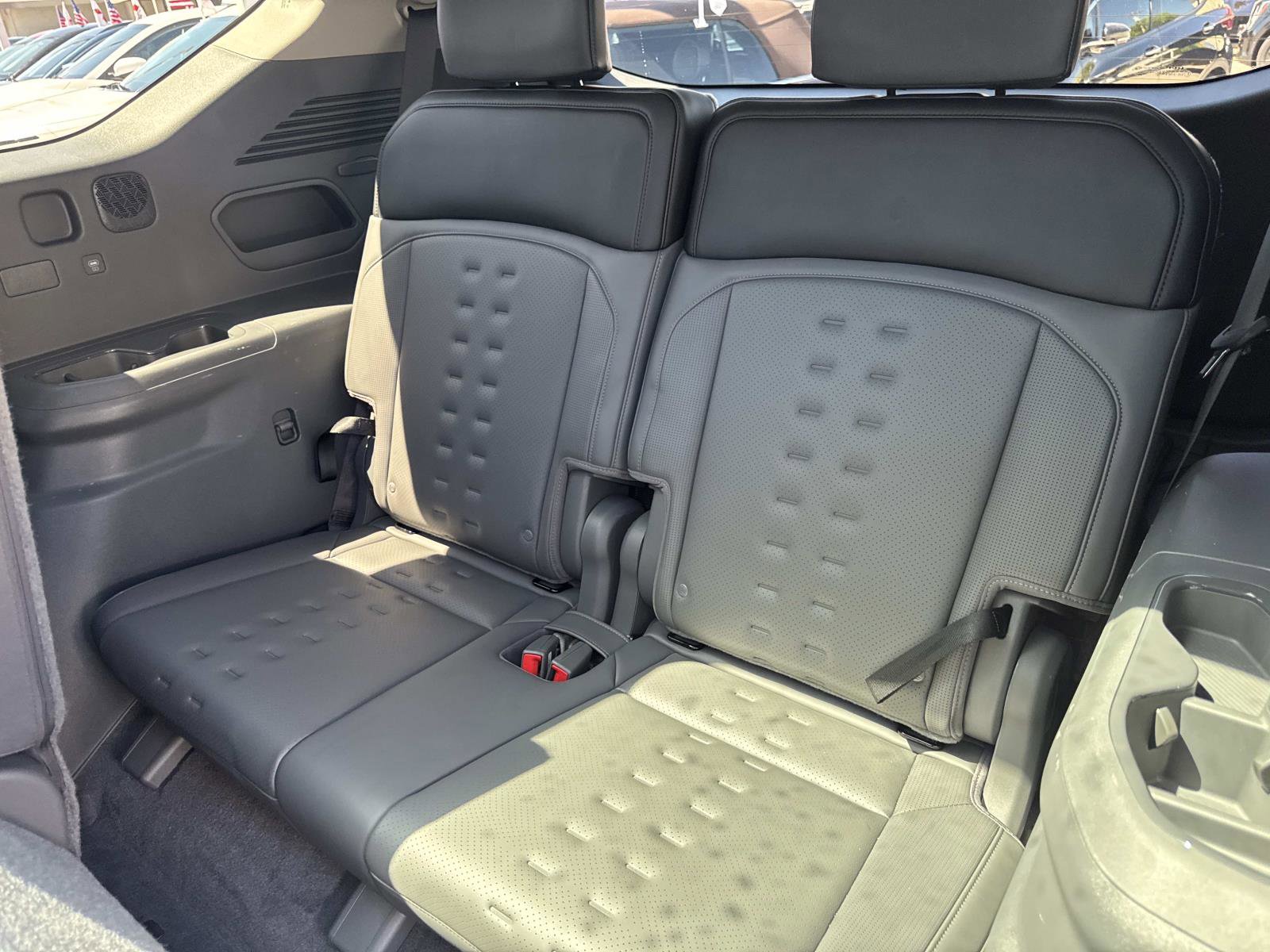 Used 2024 Kia EV9 Wind image 14