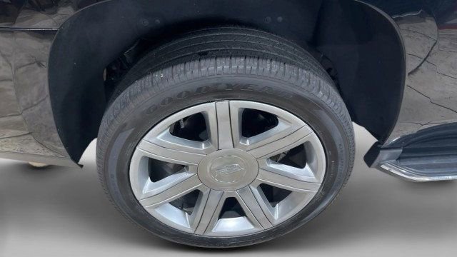 Used 2019 Cadillac Escalade Luxury image 23