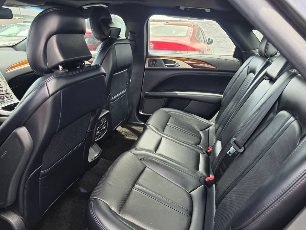 Used 2019 Lincoln MKZ Reserve FWD image 11