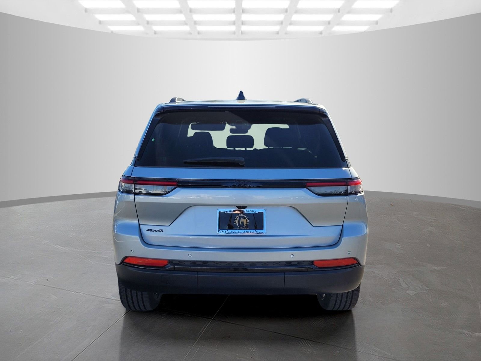 New 2025 Jeep Grand Cherokee Altitude image 5