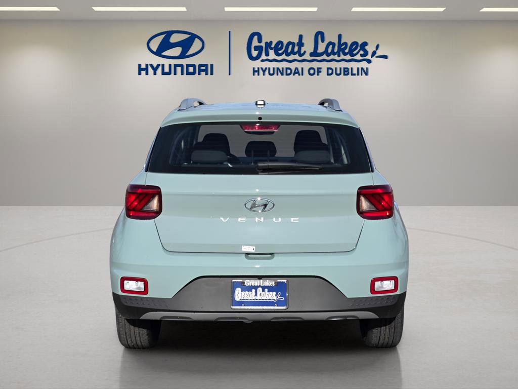 New 2026 Hyundai Venue SEL FWD image 4