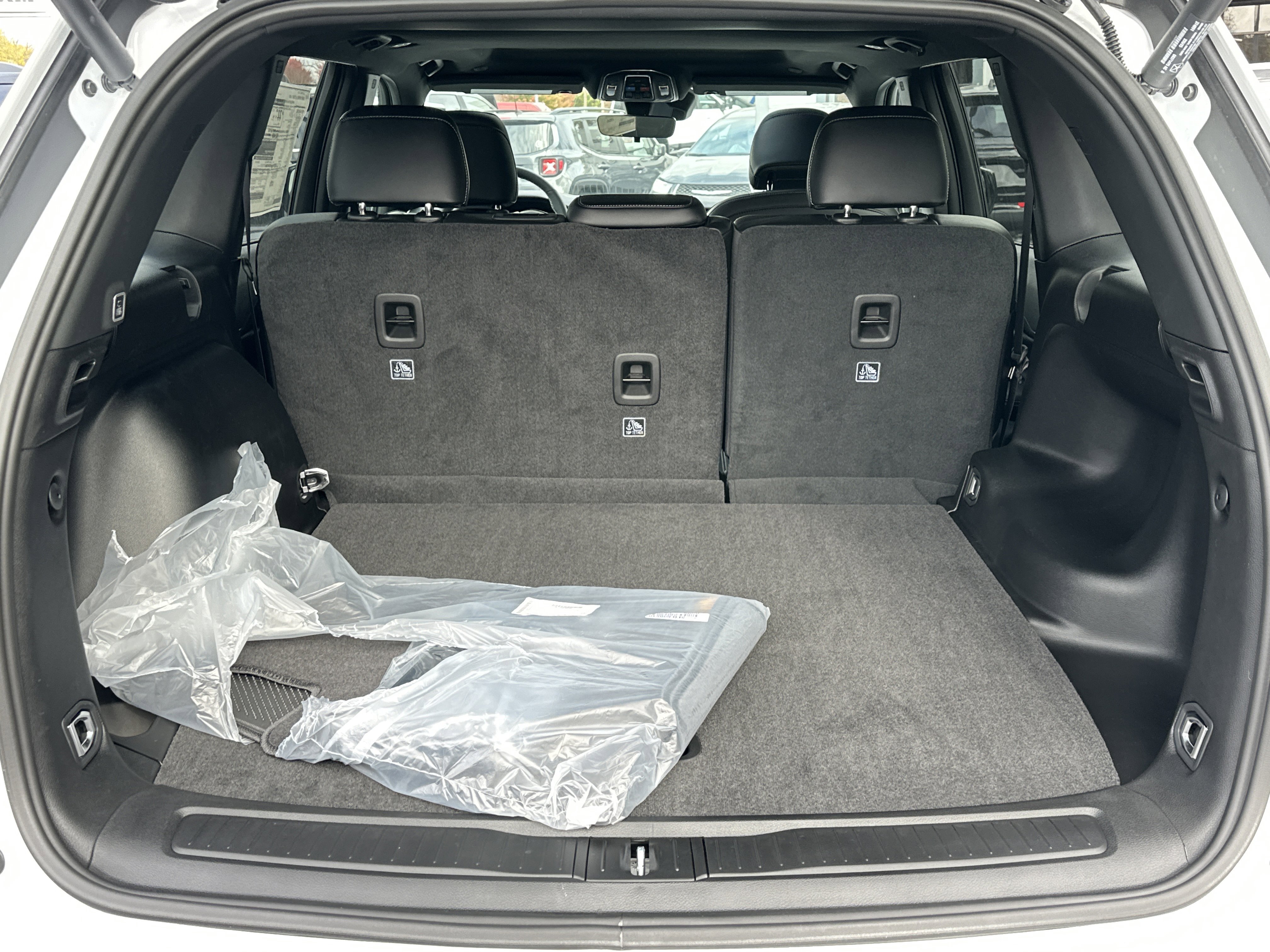 New 2025 Jeep Grand Cherokee Altitude image 14