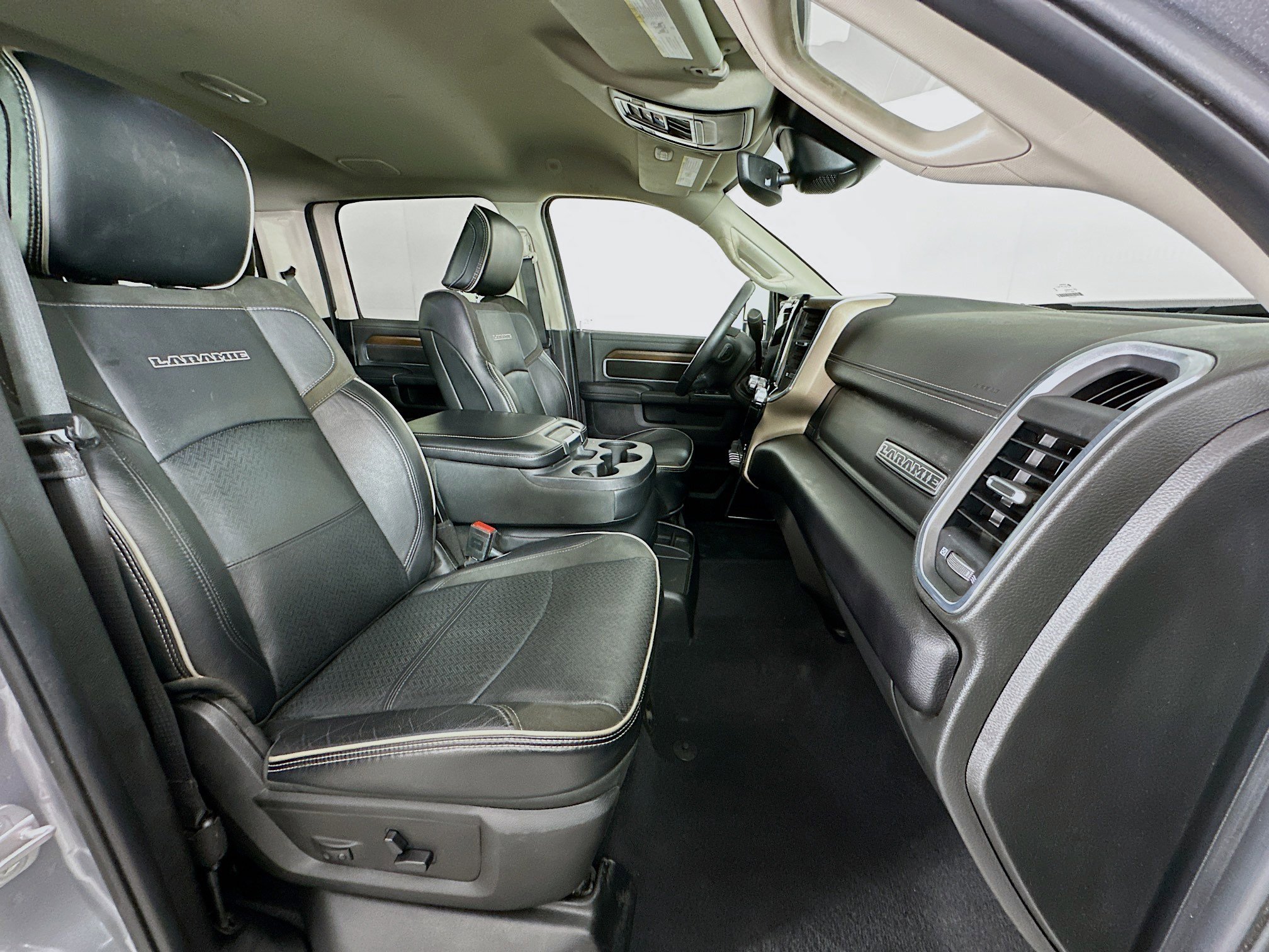 Used 2024 RAM 2500 Laramie w/ Safety Group image 30