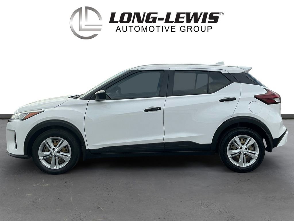 Used 2024 Nissan Kicks S image 2