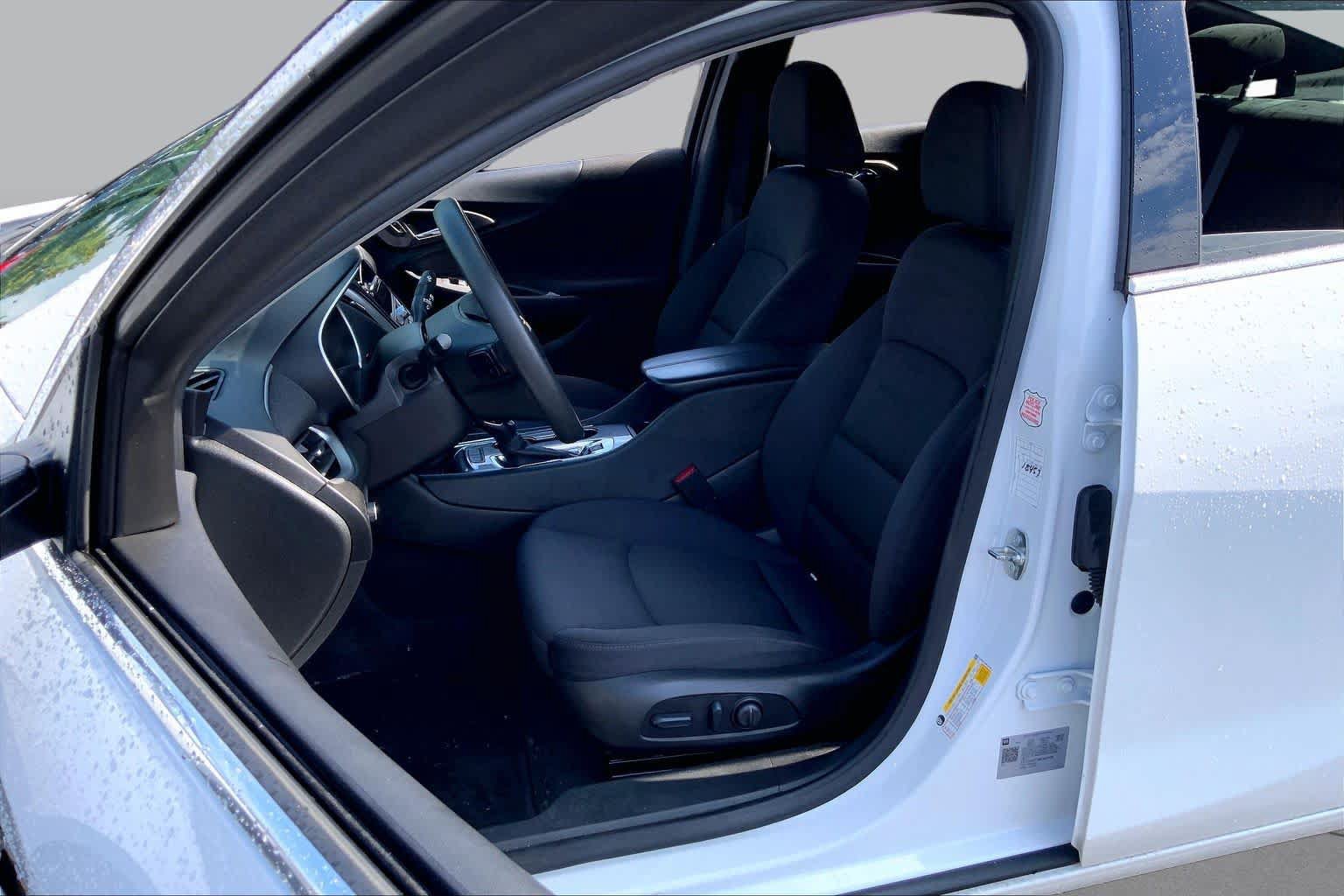 Used 2024 Chevrolet Malibu LT FWD image 8