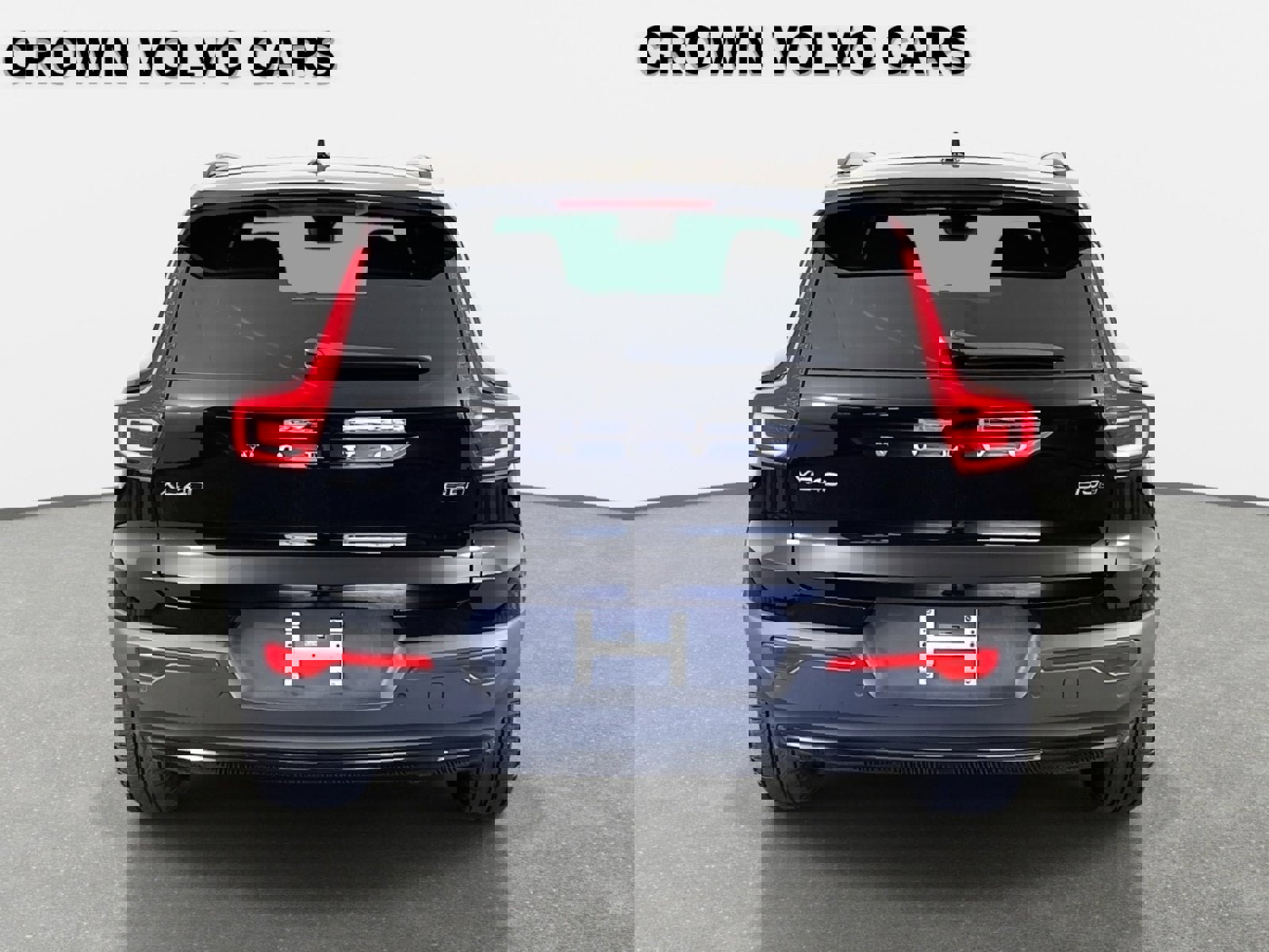 Used 2023 Volvo XC40 B5 Plus w/ Climate Package AWD/4WD image 7