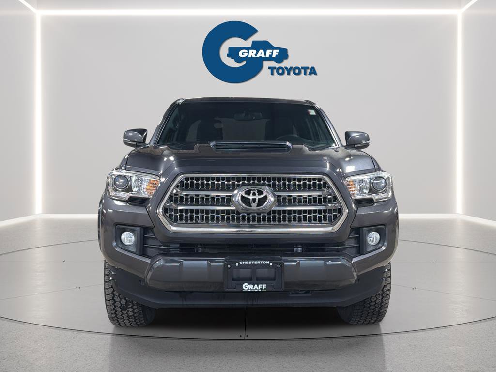 Used 2017 Toyota Tacoma TRD Sport w/ Tow Package (A/T) image 12