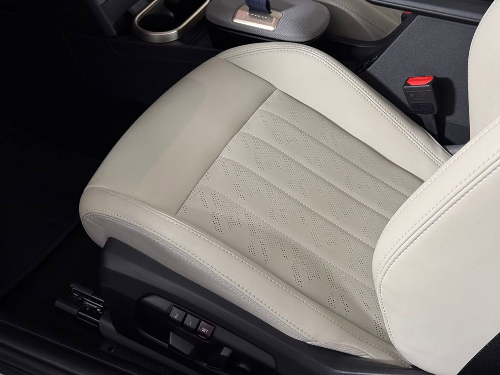 Certified 2025 MINI Cooper S image 19