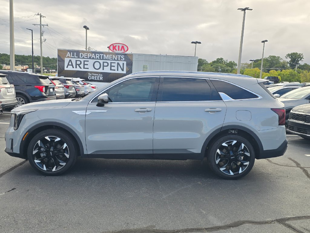 Certified 2025 Kia Sorento EX FWD image 6