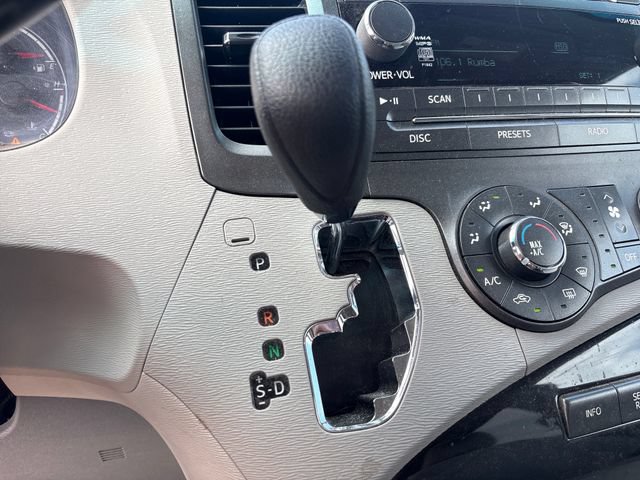 Used 2012 Toyota Sienna LE FWD image 24