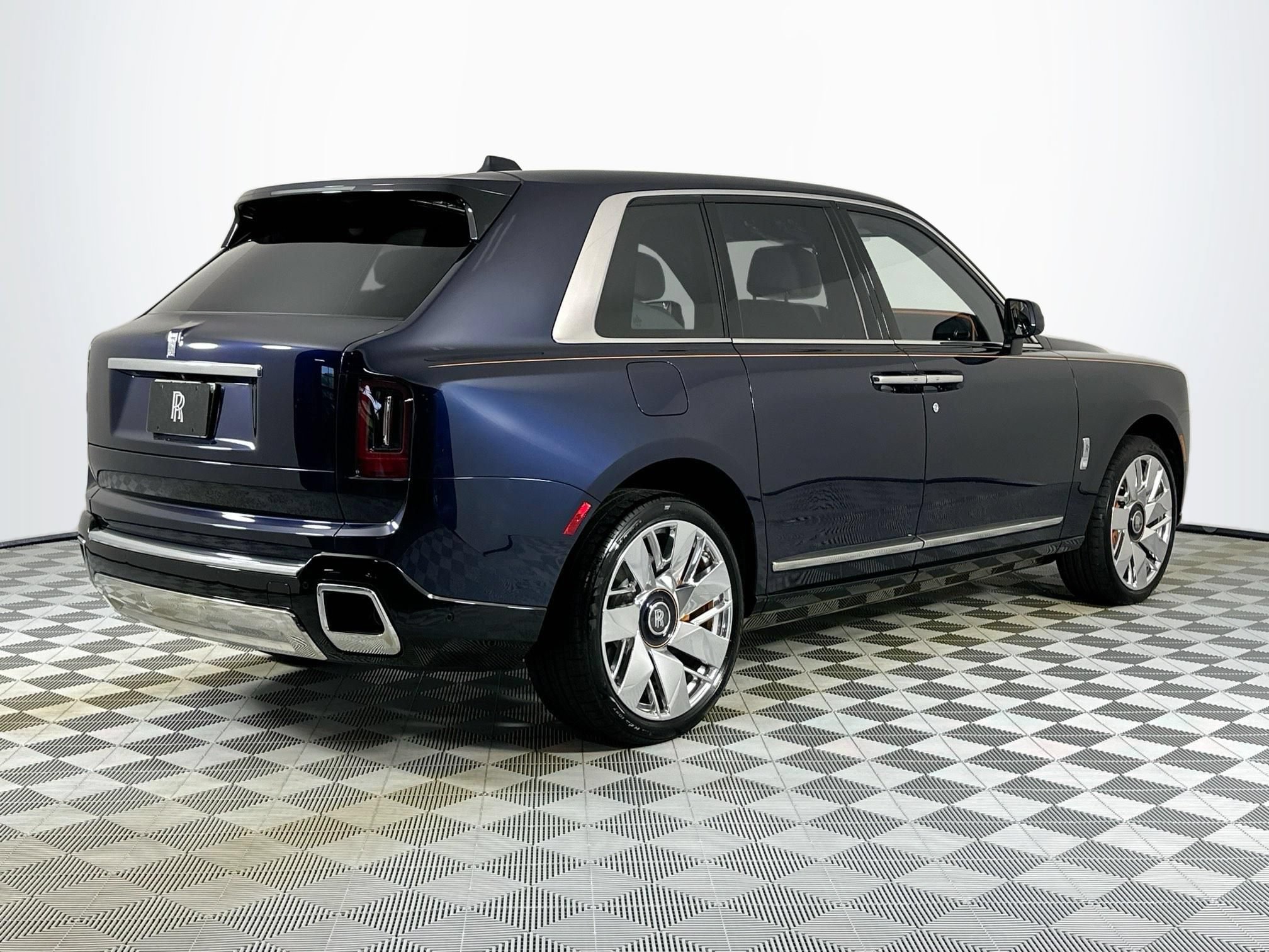 New 2027 Rolls-Royce Cullinan AWD/4WD image 8