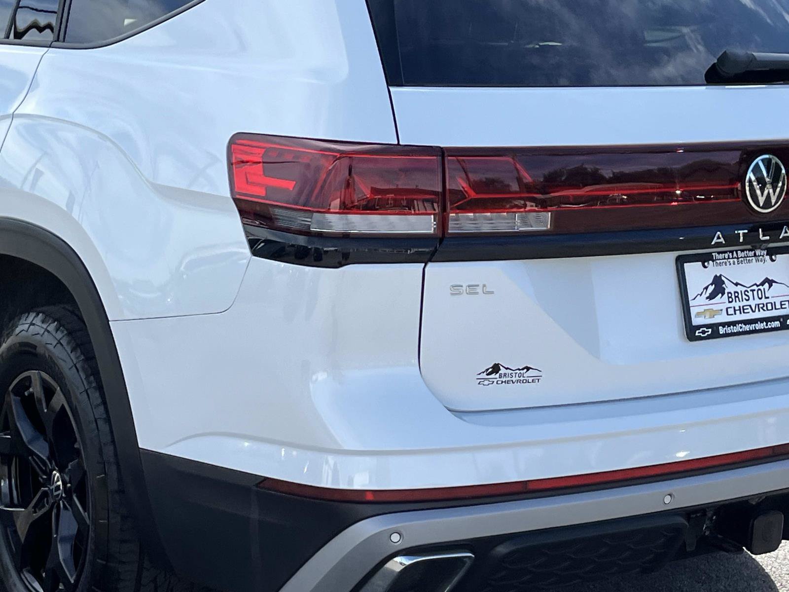 Used 2024 Volkswagen Atlas Peak Edition SEL AWD/4WD image 6