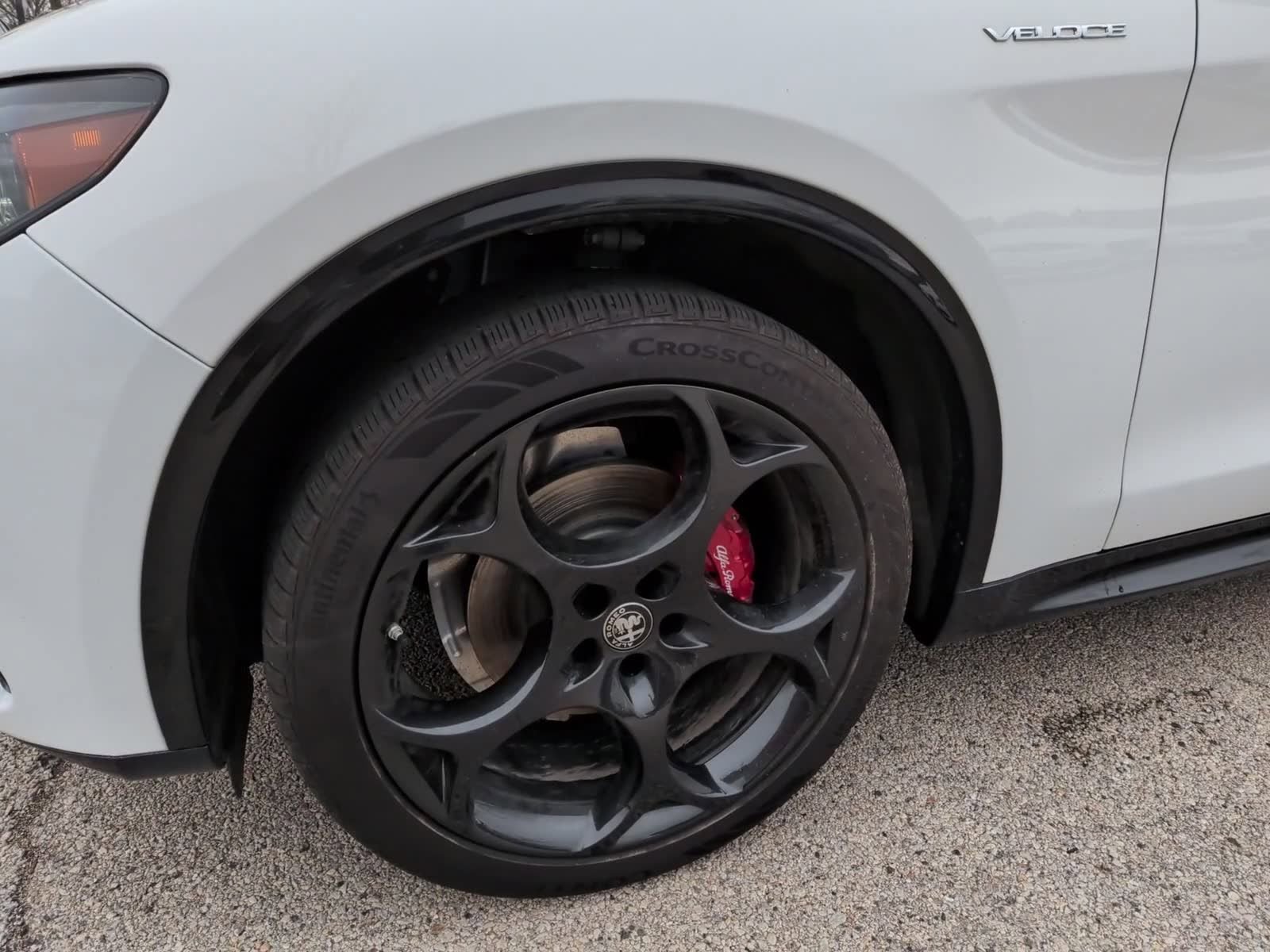 Used 2024 Alfa Romeo Stelvio Veloce image 15