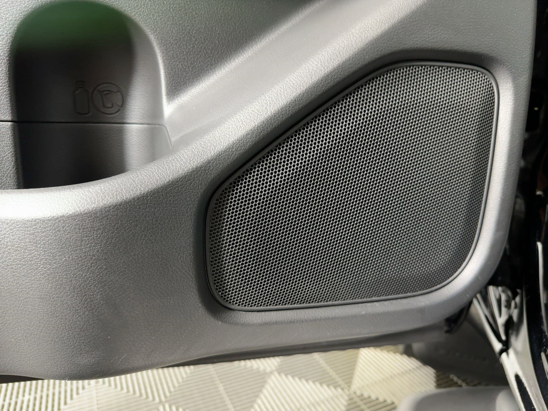 Used 2024 Nissan Frontier SV w/ SV Convenience Package image 21