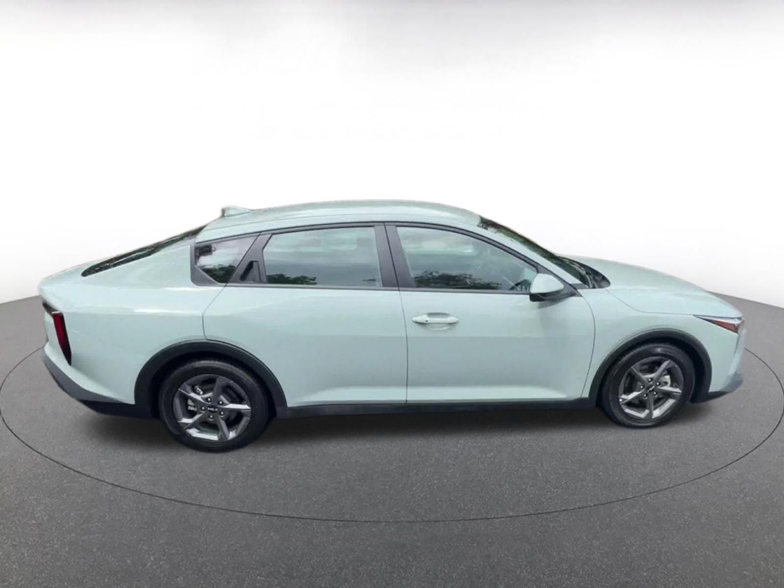 Used 2025 Kia K4 FWD image 16