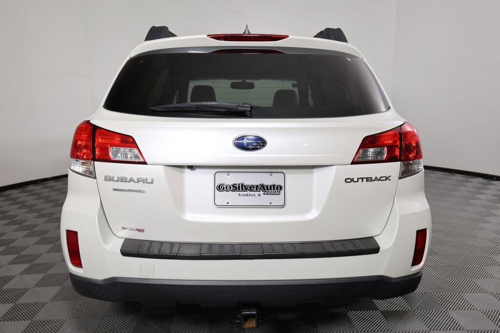 Used 2014 Subaru Outback 2.5i Limited w/ Moonroof Package AWD/4WD image 3