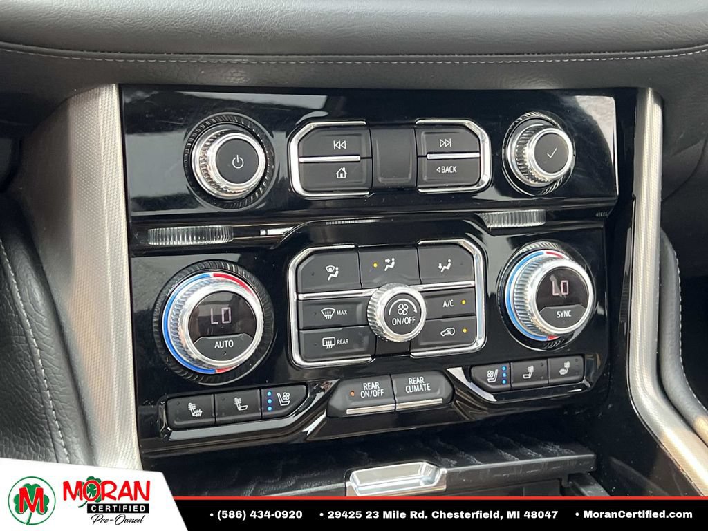 Used 2022 GMC Yukon XL Denali w/ Denali Premium Package AWD/4WD image 25