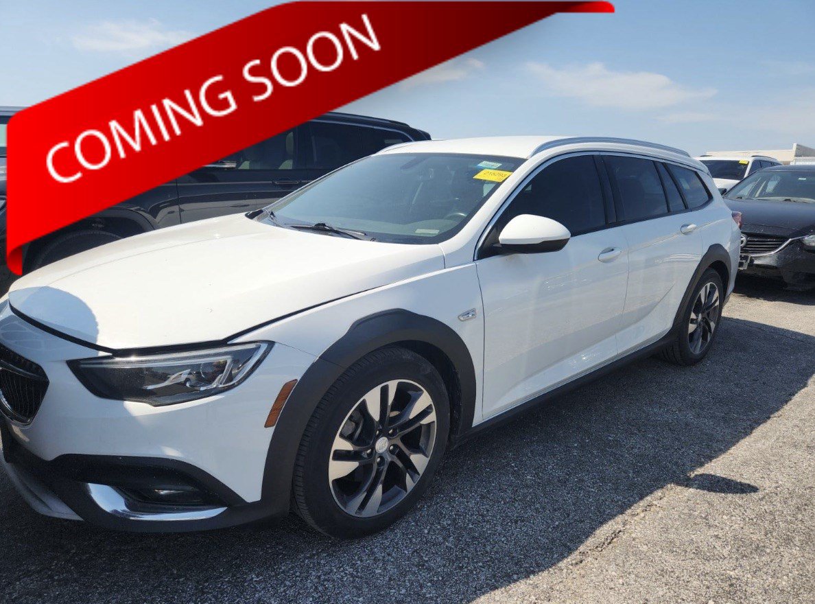 Used 2018 Buick Regal Preferred w/ Sights and Sounds Package AWD/4WD image 1