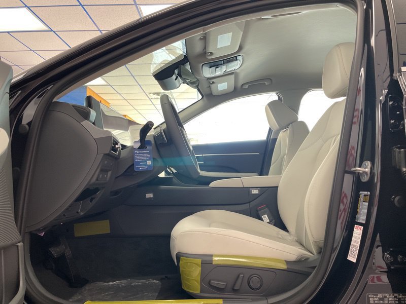 New 2026 Hyundai Sonata SEL FWD image 17