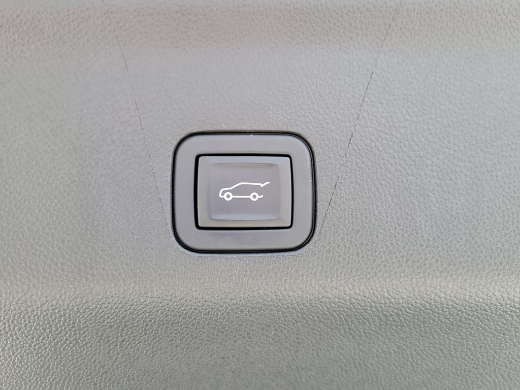 Used 2025 Cadillac Escalade ESV Sport Platinum AWD/4WD image 7