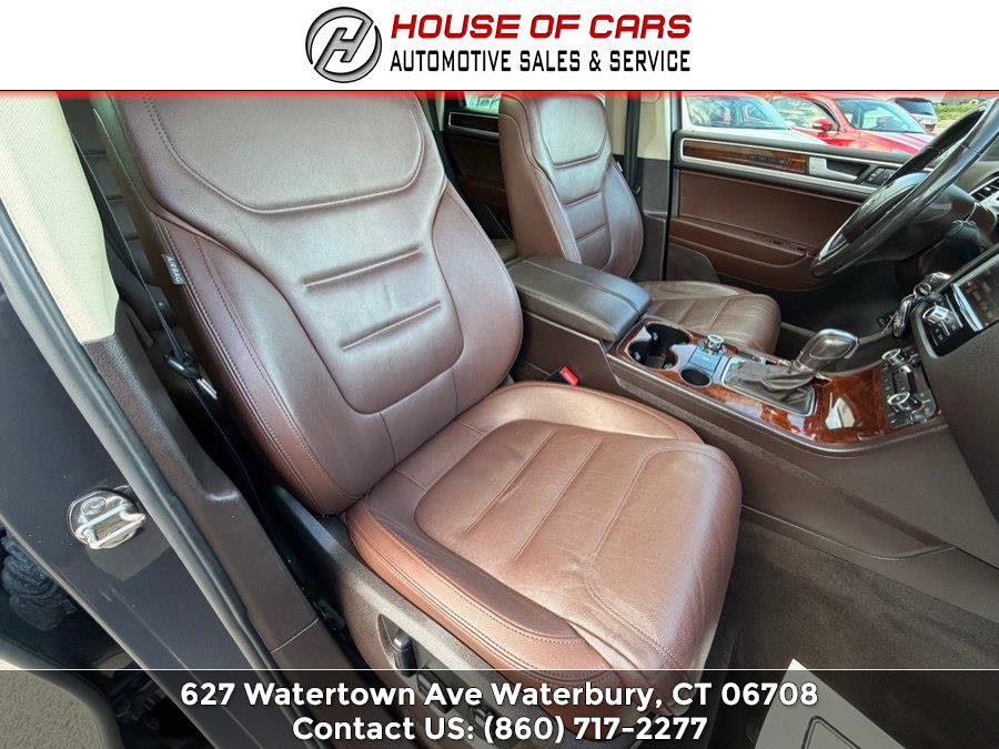 Used 2013 Volkswagen Touareg TDI AWD/4WD image 32