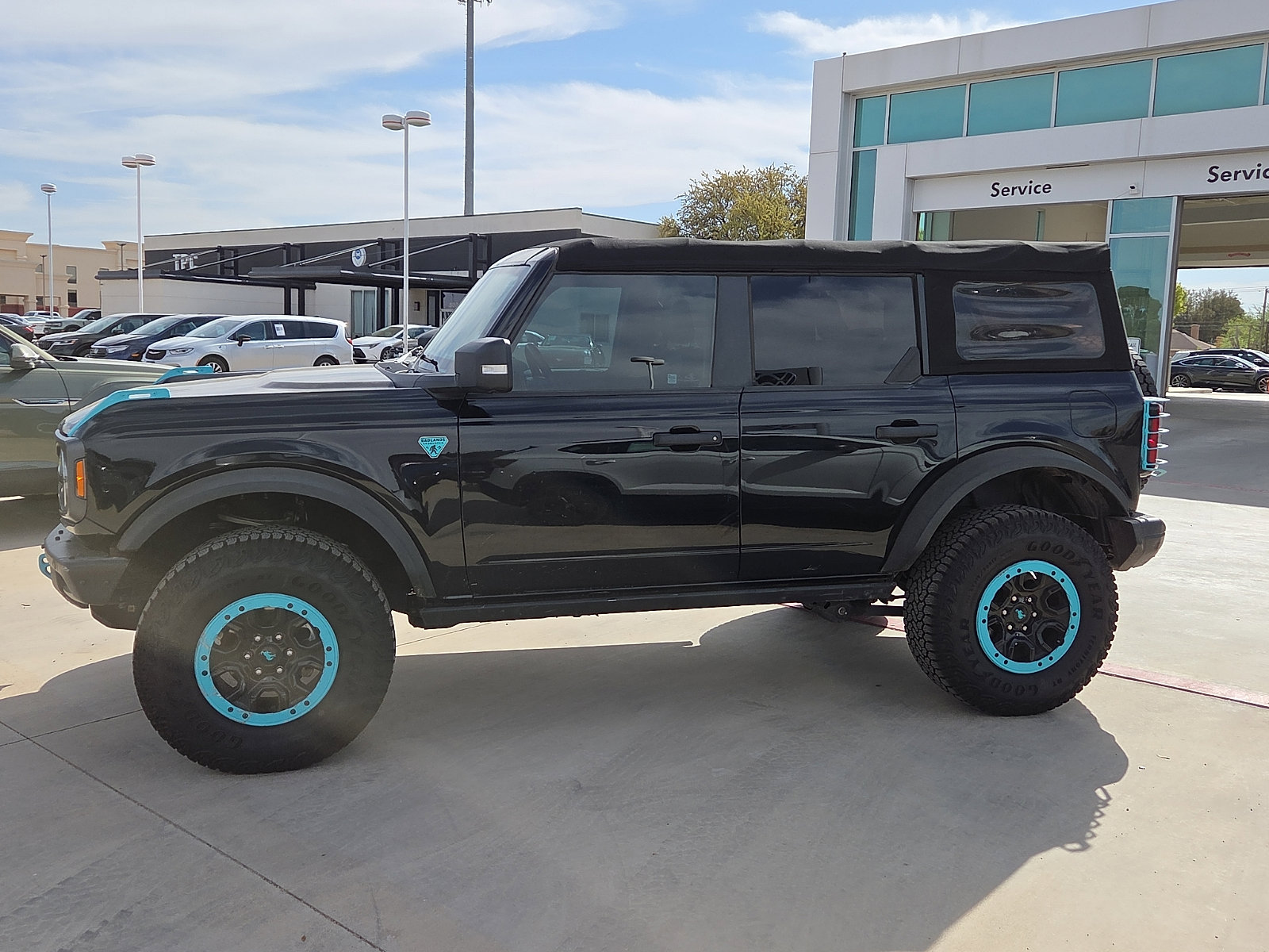 Used 2022 Ford Bronco Badlands video 2