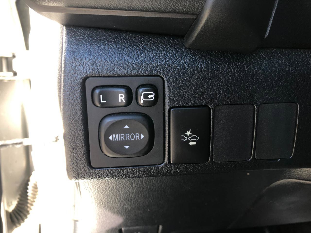 Used 2018 Toyota Corolla iM w/ All-Weather Mat Package image 20