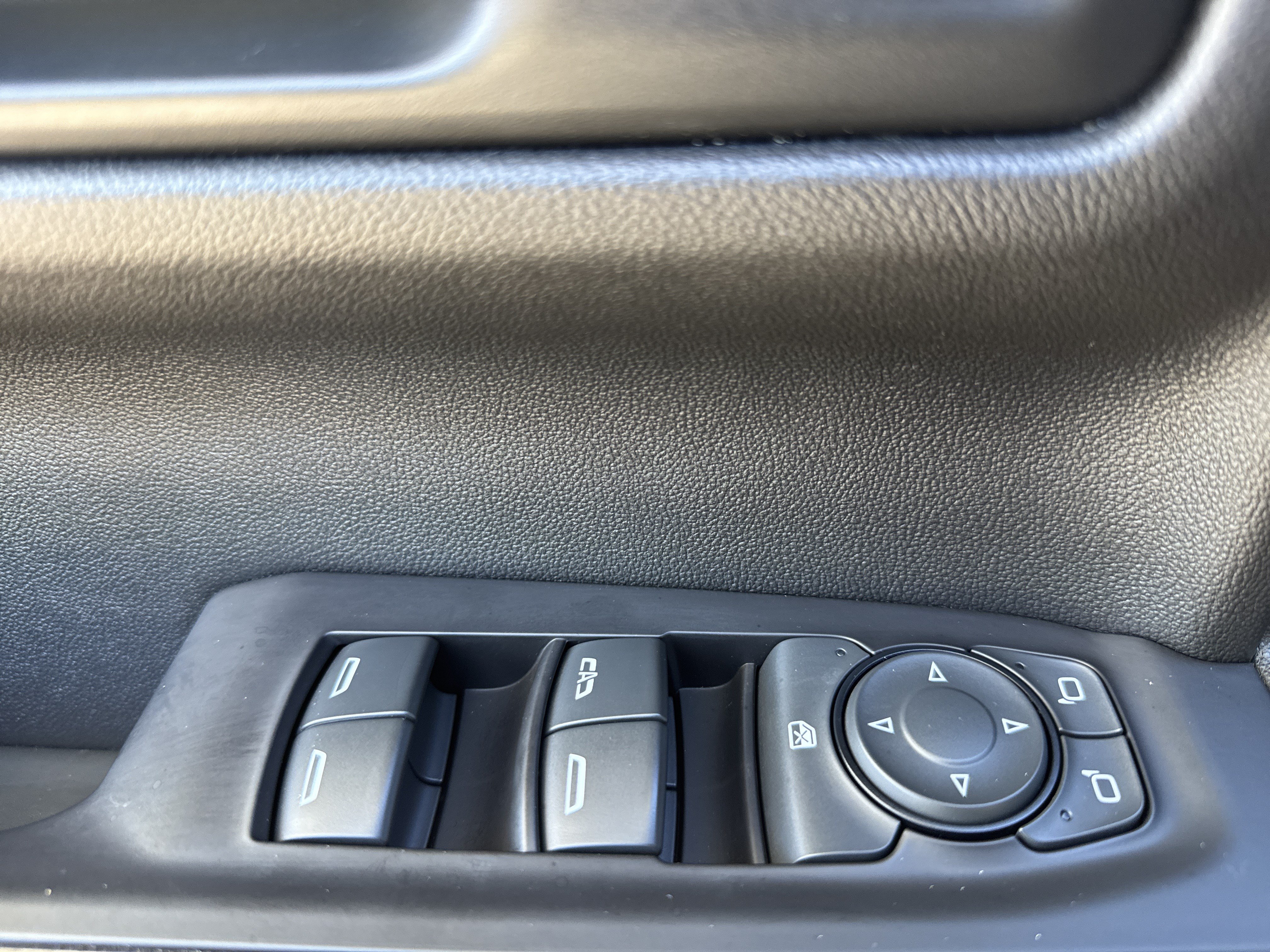 Used 2020 Chevrolet Silverado 1500 RST w/ All-Star Edition RWD image 15